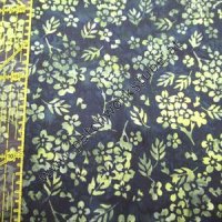 Bali Batik: Dunkelgrün mit Blumen