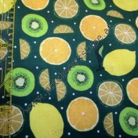 Kiwi, Zitronen und Limetten